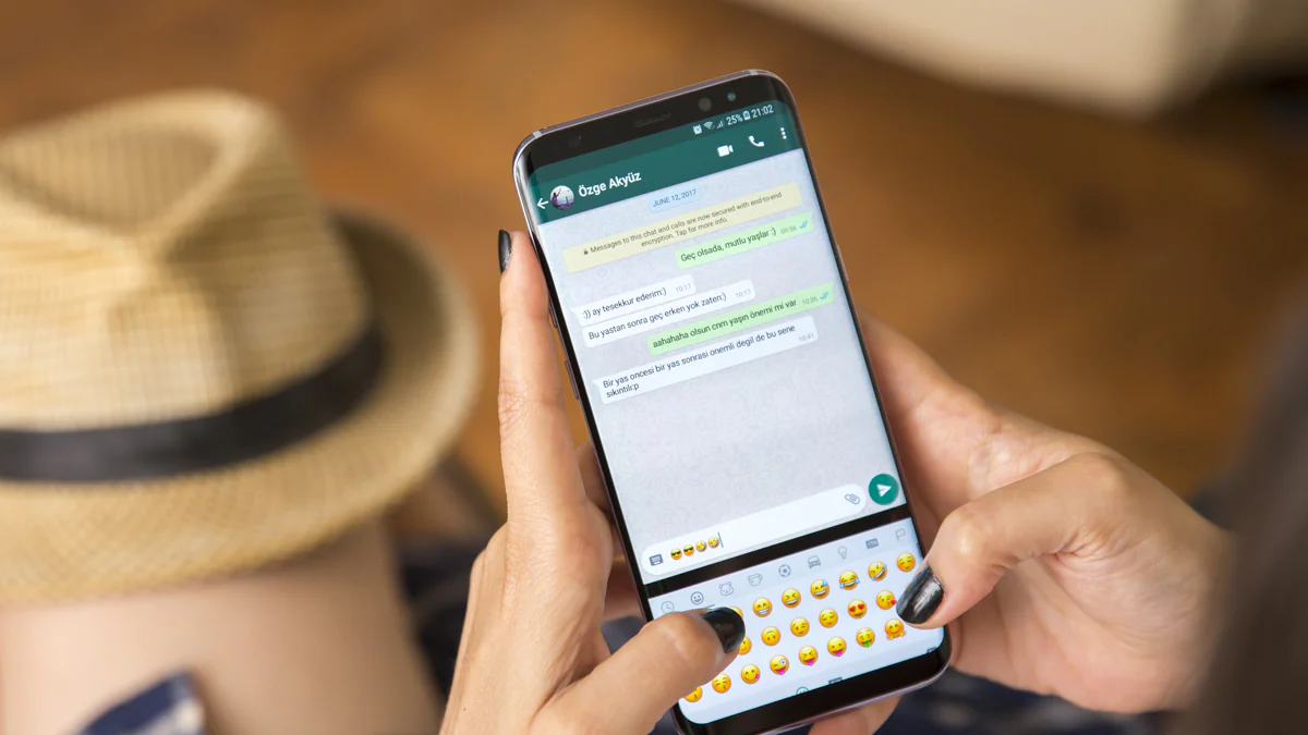 Polizei warnt vor neuer Betrugsmasche bei WhatsApp
