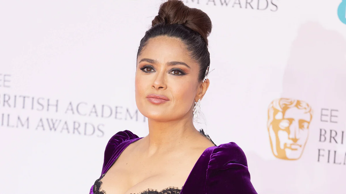 Aus traurigem Anlass: Salma Hayek oben ohne auf Instagram