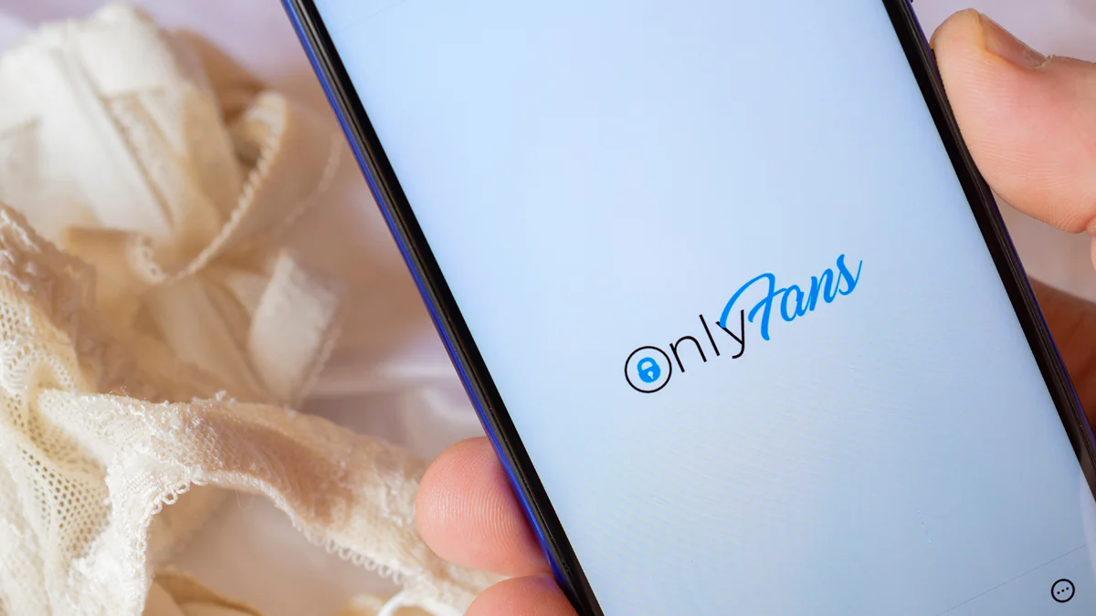 „Intime Interaktionen“: Baywatch-Star Carmen Electra startet OnlyFans-Account