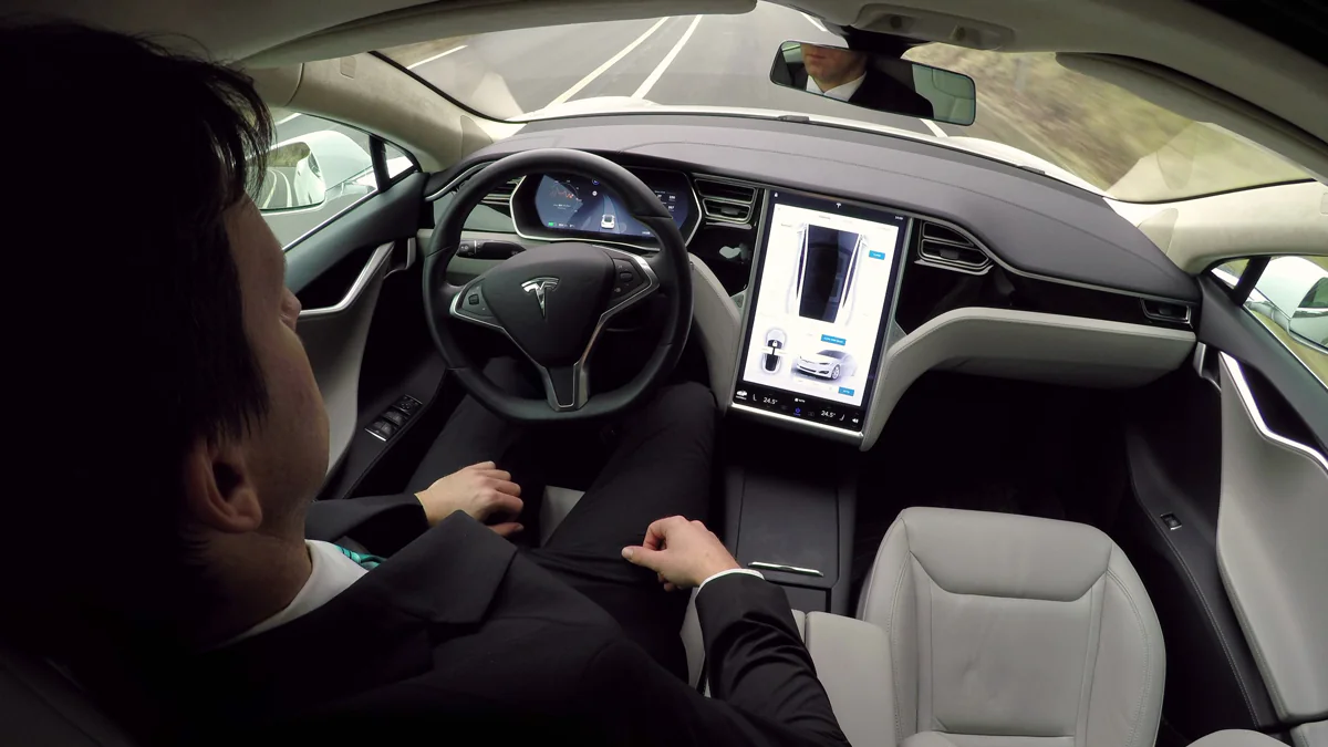 „Lebensgefährlich“: Warnung vor Teslas Autopilot