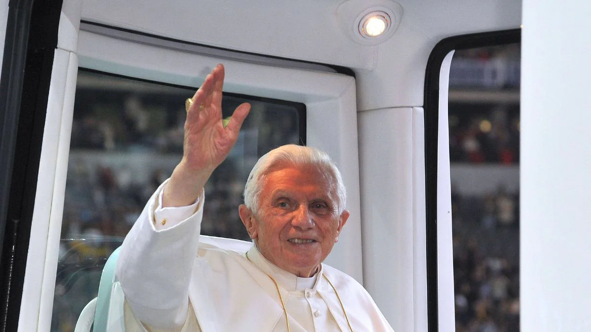 Neuer Skandal: Missbrauchsopfer verklagt Papst Benedikt