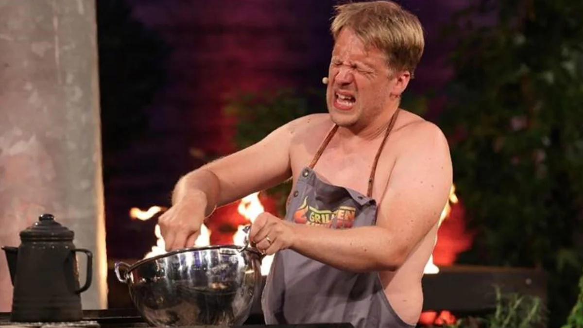 Notfall bei TV-Show: Oliver Pocher muss von Sanitätern behandelt werden