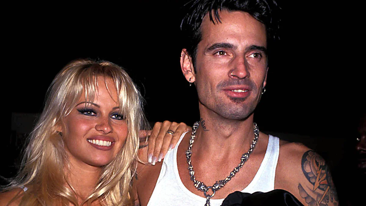 tommy-lee-teilt-penisbild-auf-instagram