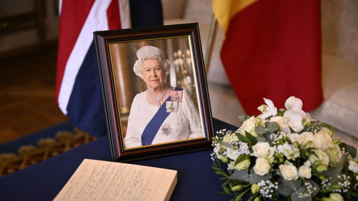 dudelsack-wecker-verrueckte-tagesroutine-von-der-queen-enthuellt
