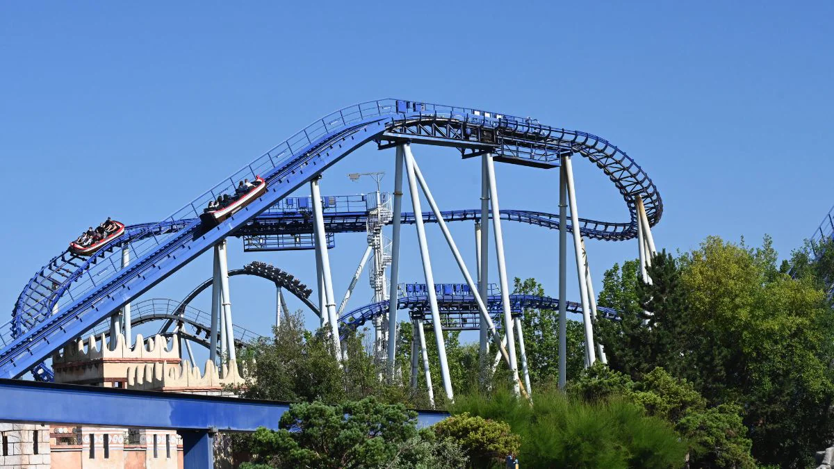 Europapark: Menschen sitzen fest und müssen Achterbahn verlassen