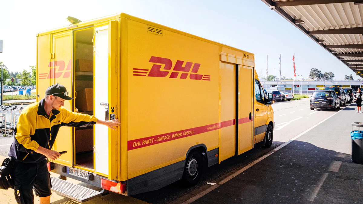 Neue Betrugsmasche: DHL-Kunden werden zur Vorsicht aufgerufen