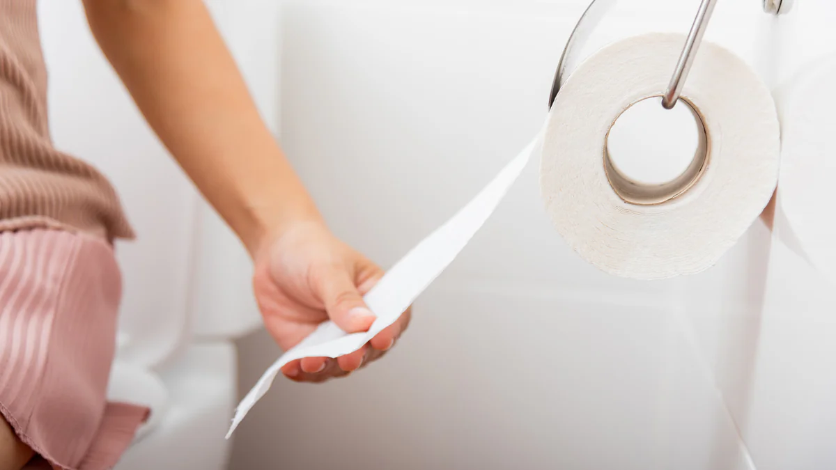 Arzt warnt: Deshalb sollte man vor dem Spülen den Toilettendeckel schließen