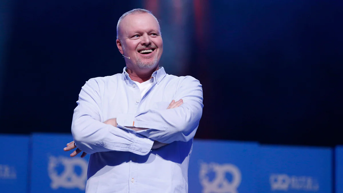 Seitenhieb gegen Stefan Raab: Wird Knossi „7 vs. Wild“ verklagen?
