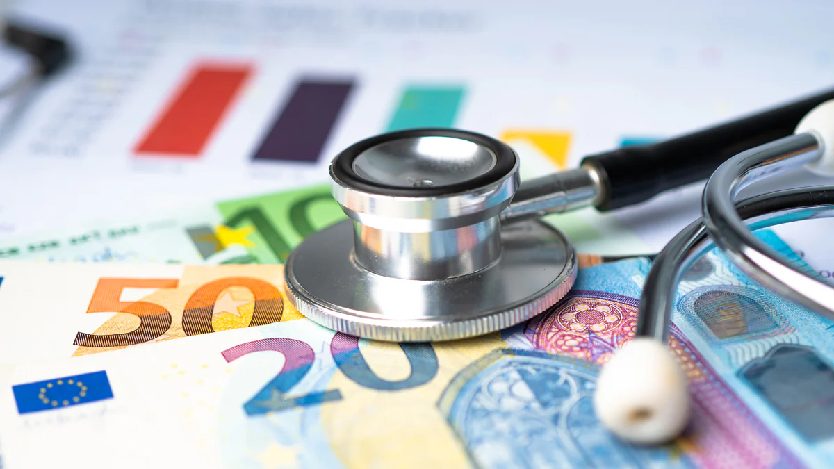 Teures Gesundheitssystem: 2.000 Euro Eigenanteil für Kassenpatienten gefordert