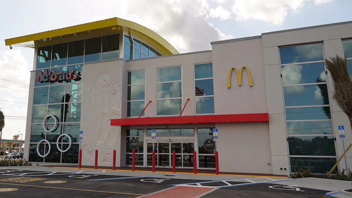 Über 1700 Quadratmeter: Das ist der größte McDonald's der Welt