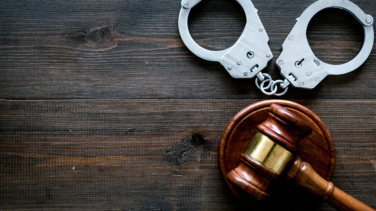 300 Mal Sex mit dem Freund (16) der Tochter: Cheerleader-Trainerin aus Oklahoma verhaftet