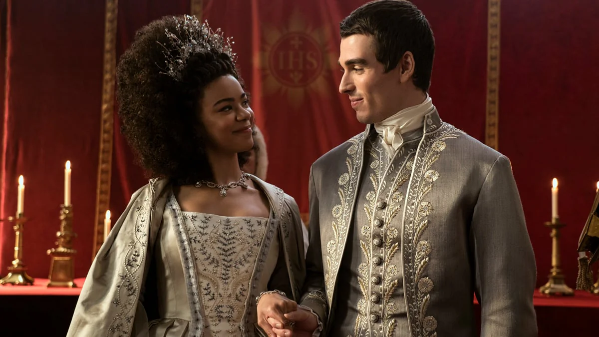 Wegen Sex-Szenen in „Queen Charlotte“: Netflix bietet besonderen Service an