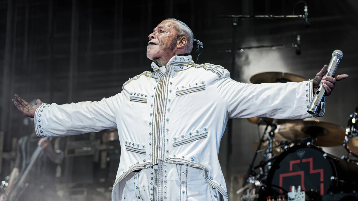 Bei Rammstein-Konzert: Lindemann überrascht Fans mit Statement
