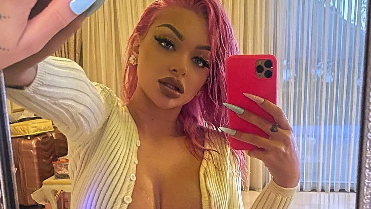 Mit heißen Nacktfotos: Katja Krasavice erreicht Meilenstein auf OnlyFans