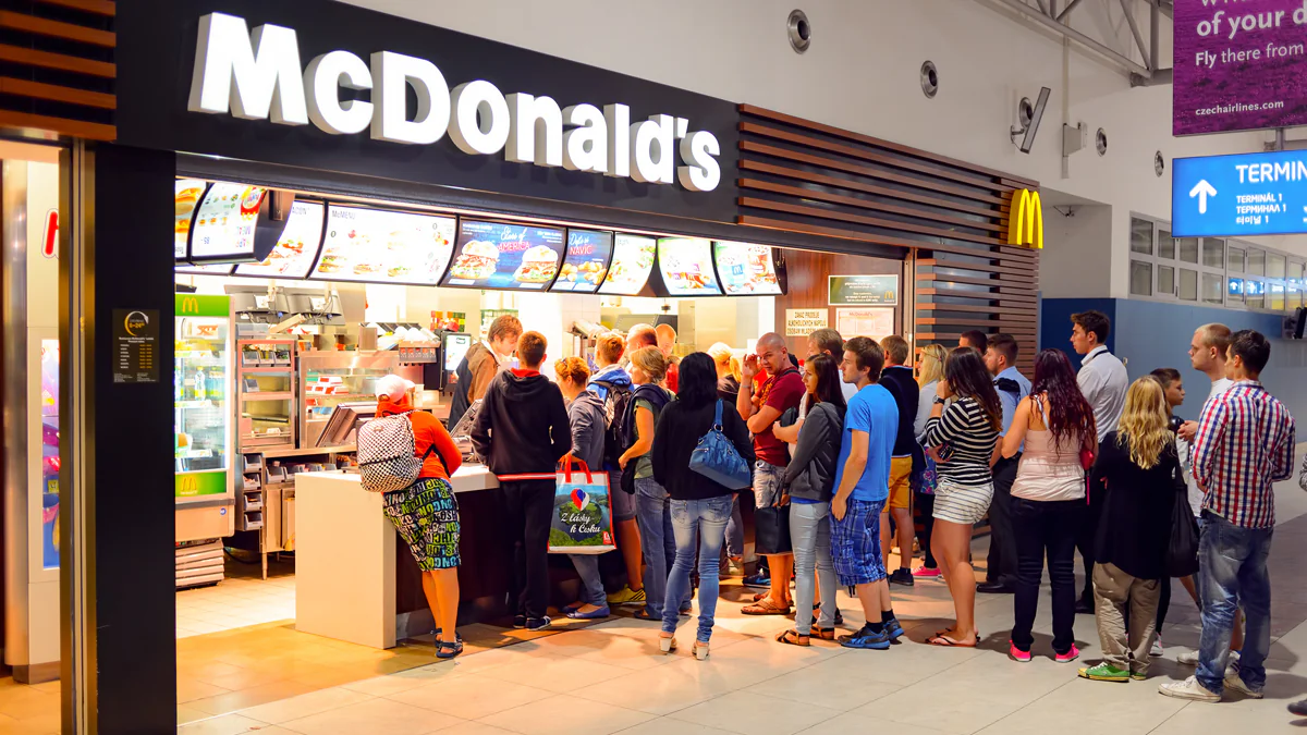 Verrücktes Konzept: McDonald's überrascht Kunden mit noch nie dagewesenem Burger