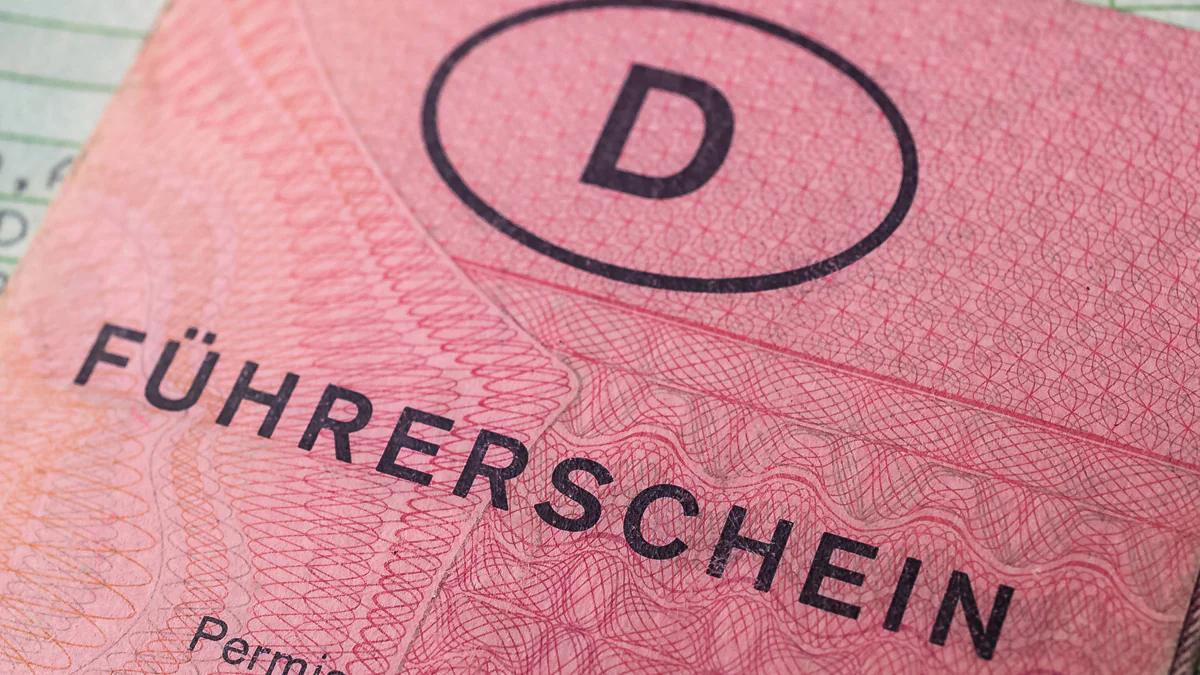 Bußgelder drohen: Diesen Code im Führerschein sollte man nicht ignorieren