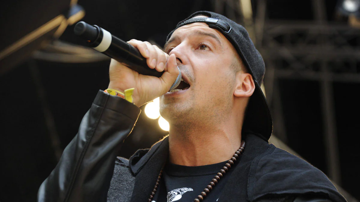 Raf Camora Vermögen: Ist er der reichste Rapper Deutschlands?