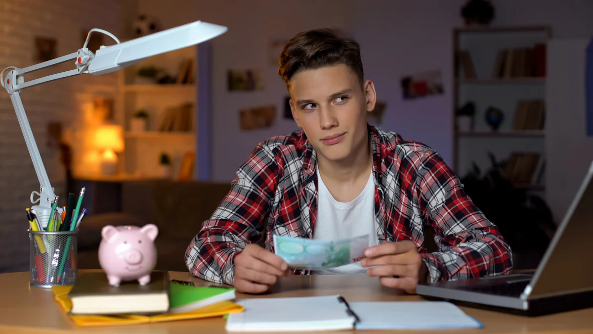 „Geburtstagsgeld“: Tausende Bürger können sich über 100 Euro Zuschuss freuen