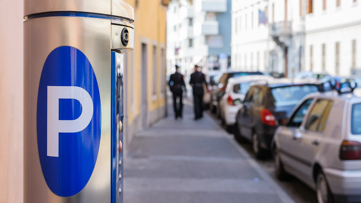 SUV-Besitzer schockiert: Paris erhöht Parkgebühren auf 225 Euro