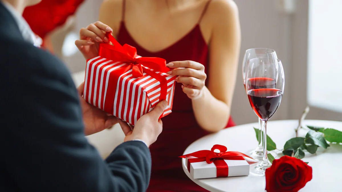 Valentinstag 2024: Die schönsten Geschenke für Männer und Frauen