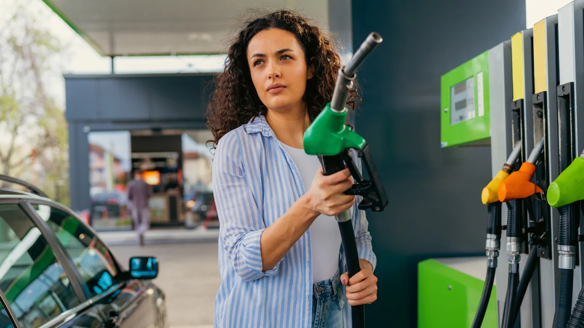 Diesel aus Frittenfett: Tankstellen bieten neue Kraftstoffe an