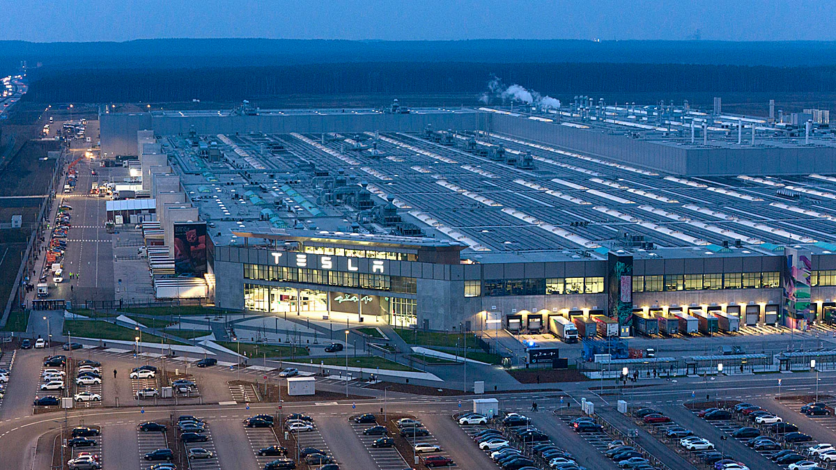 Tesla: Anschlag auf Gigafactory in Grünheide -