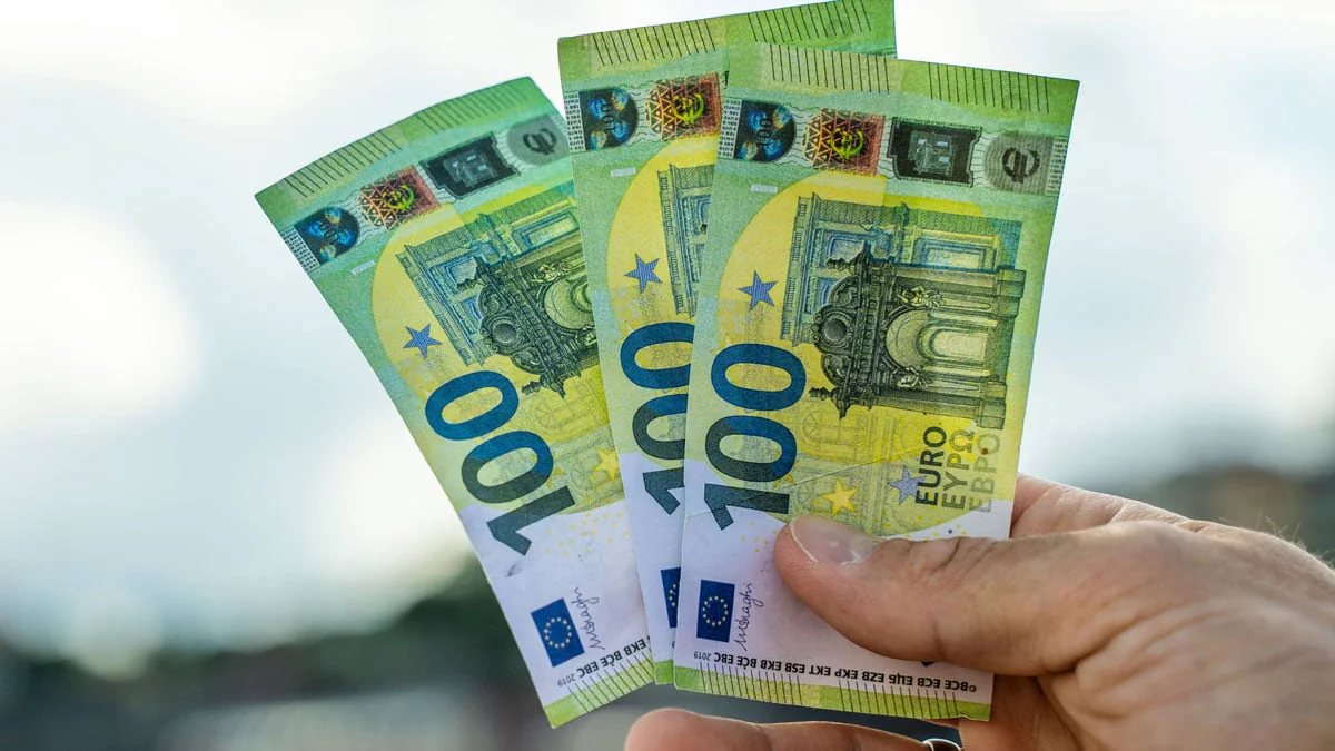 jedes-jahr-155-euro-ohne-antrag-staat-plant-auszahlung-an-alle-buerger
