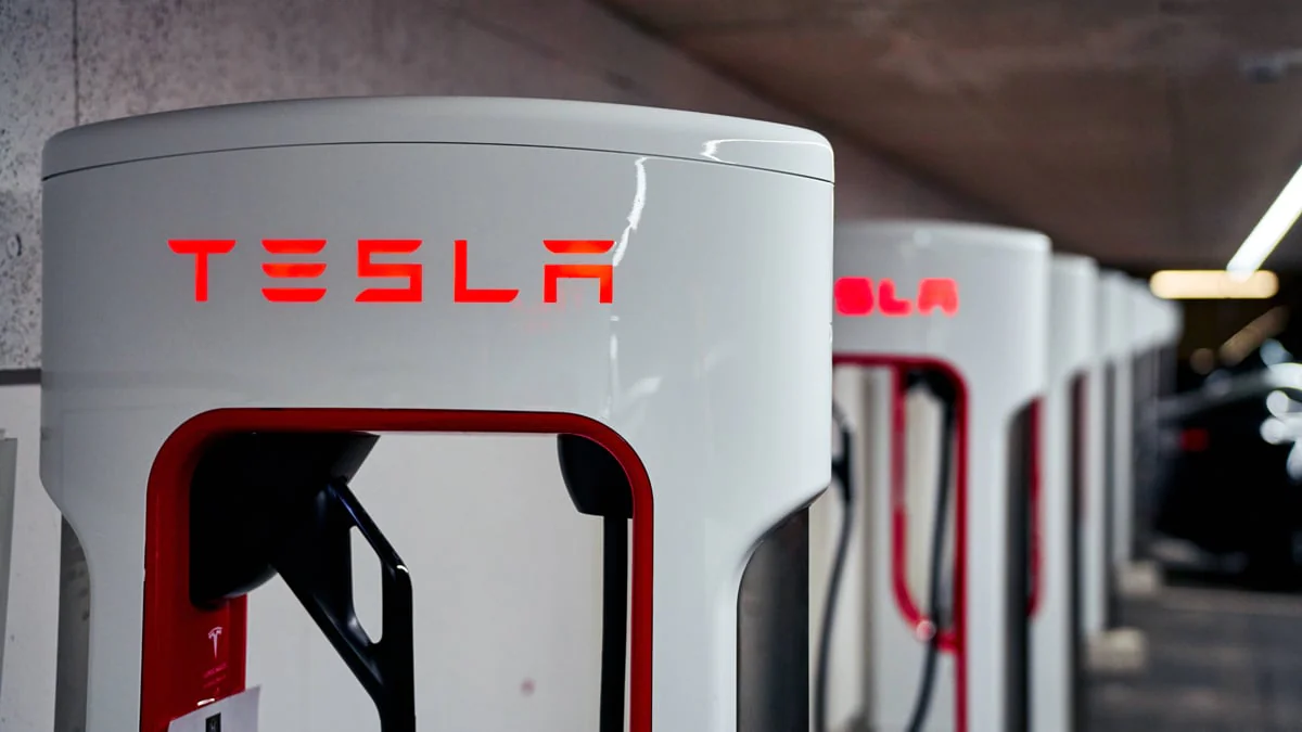 1,9 Millionen Euro gefordert: Tesla-Boss Elon Musk verklagt 14-Jährigen