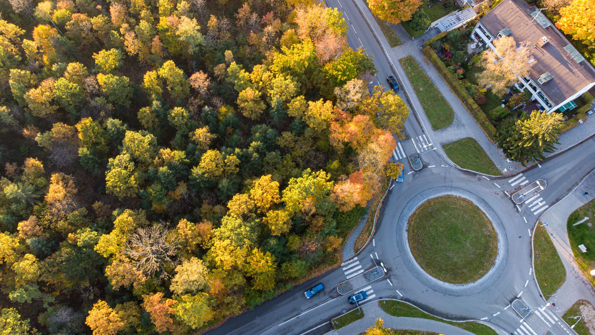 Viele machen es immer noch falsch: Die drei einfachen Regeln im Kreisverkehr