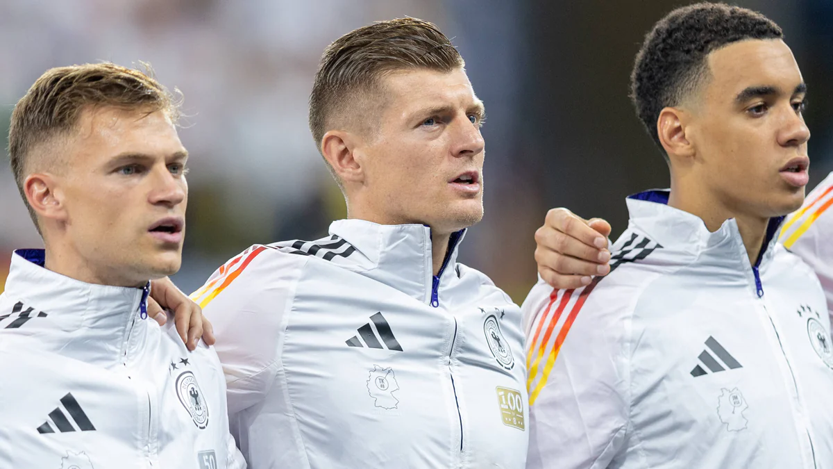 Fußball-Flaggen am Auto zur EM 2024: 120 Euro Bußgeld können drohen