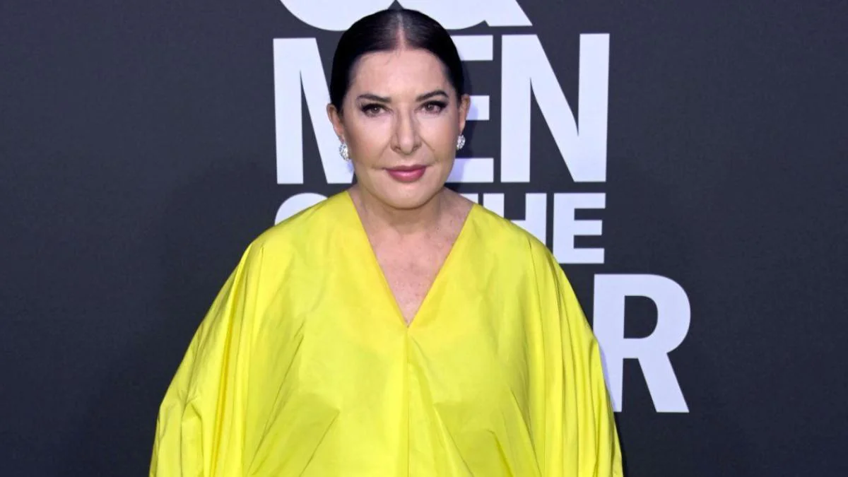 Die Menschen haben auch eine Schattenseite: „Rhythm 0“ die Performance von Marina Abramovićs