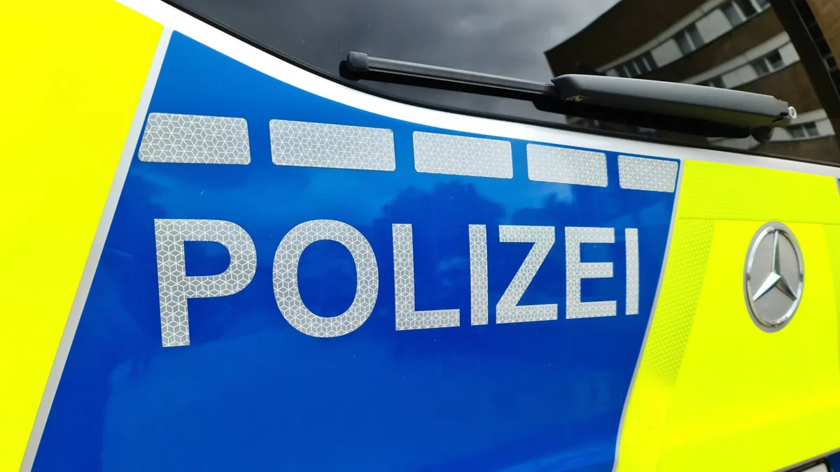 In alter Ruine: Vier Männer misshandeln und vergewaltigen Flüchtling