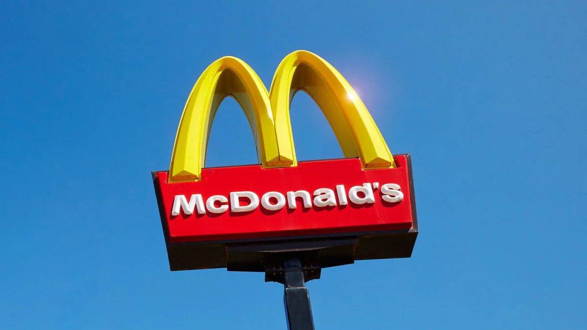 McDonald's unter Schock: 10 Menschen wegen E. Coli-Infektionen ins Krankenhaus eingeliefert