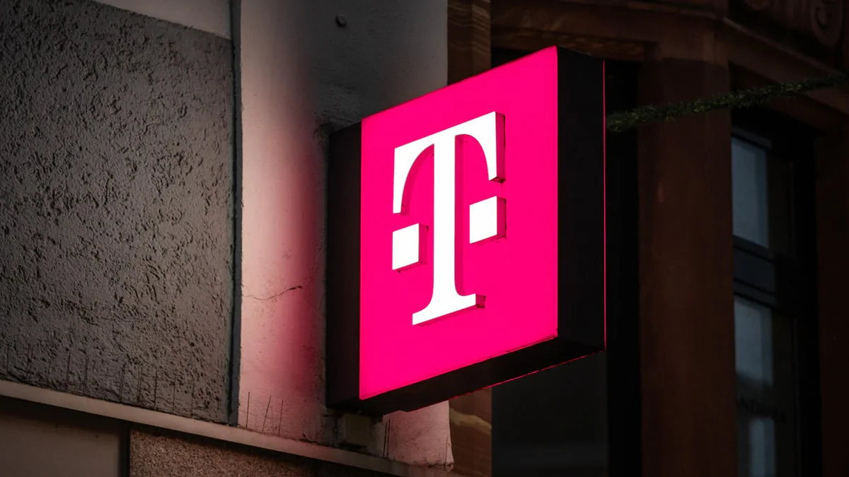 Tausende Telekom-Kunden betroffen: Verbraucherzentrale warnt vor „Sprachnachricht“