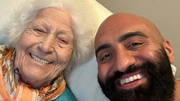 Oma Lotti ist tot: Internet-Star stirbt im Alter von 93 Jahren