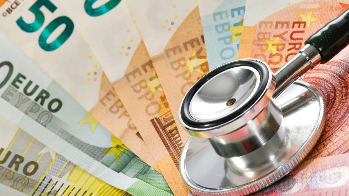 20 Euro beim Arztbesuch zahlen? Experten fordern neue Regel