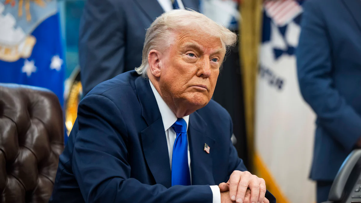 Donald Trump sorgt mit KI-Bild als Papst für Ärger: Bischof fordert Entschuldigung