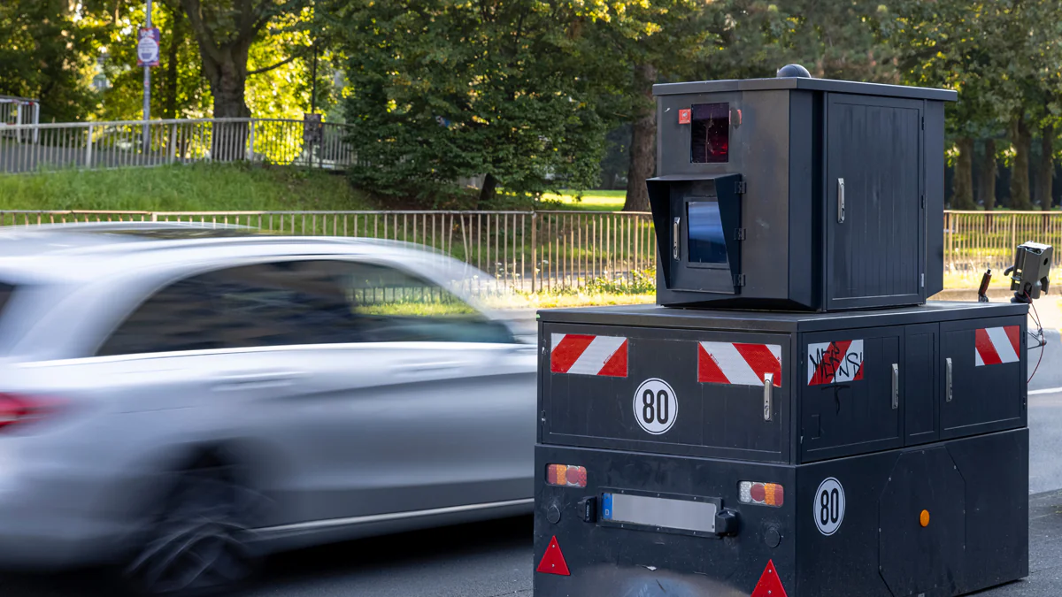 Neue Blitzer-Regeln für Urlauber: Beliebtes Reiseland führt Verbot ein