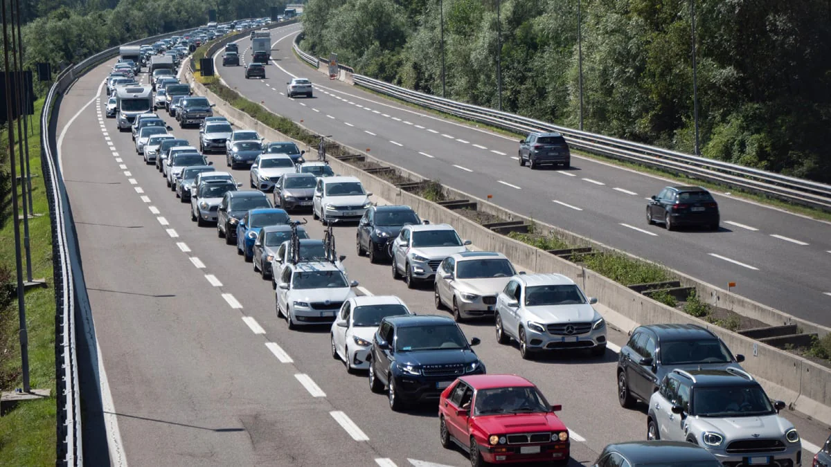 Ab Oktober 2025: Fahrverbot und hohes Bußgeld - Autofahrer sollten neue Regel kennen