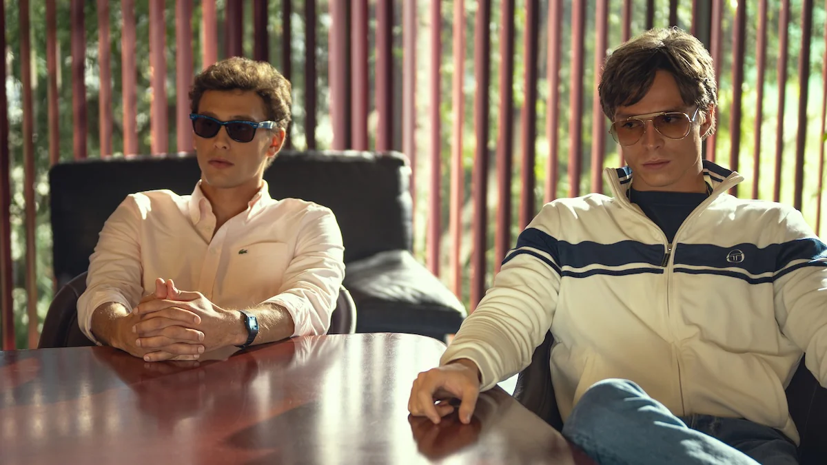 Monsters: The Lyle And Erik Menendez Story. (L to R) Cooper Koch as Erik Menendez, Nicholas Chavez als Lyle Menendez