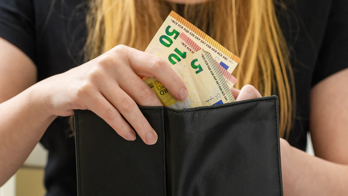 Plant die EU ein Bargeld-Verbot ab 2027? Was wirklich hinter den Gerüchten steckt