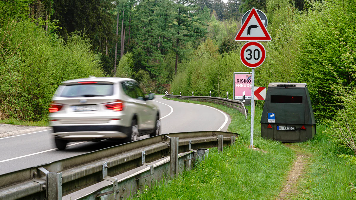 Blitzermarathon im August: Wo Autofahrer während der Speedweek aufpassen müssen