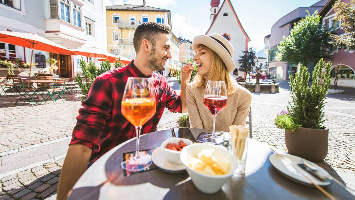 Affäre im Urlaub: Diese Persönlichkeitstypen gehen auf Reisen besonders oft fremd