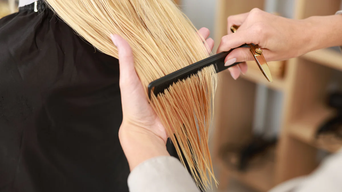 Enttäuschung beim Friseur vermeiden: Experten verraten Warnsignale, die Kunden kennen sollten