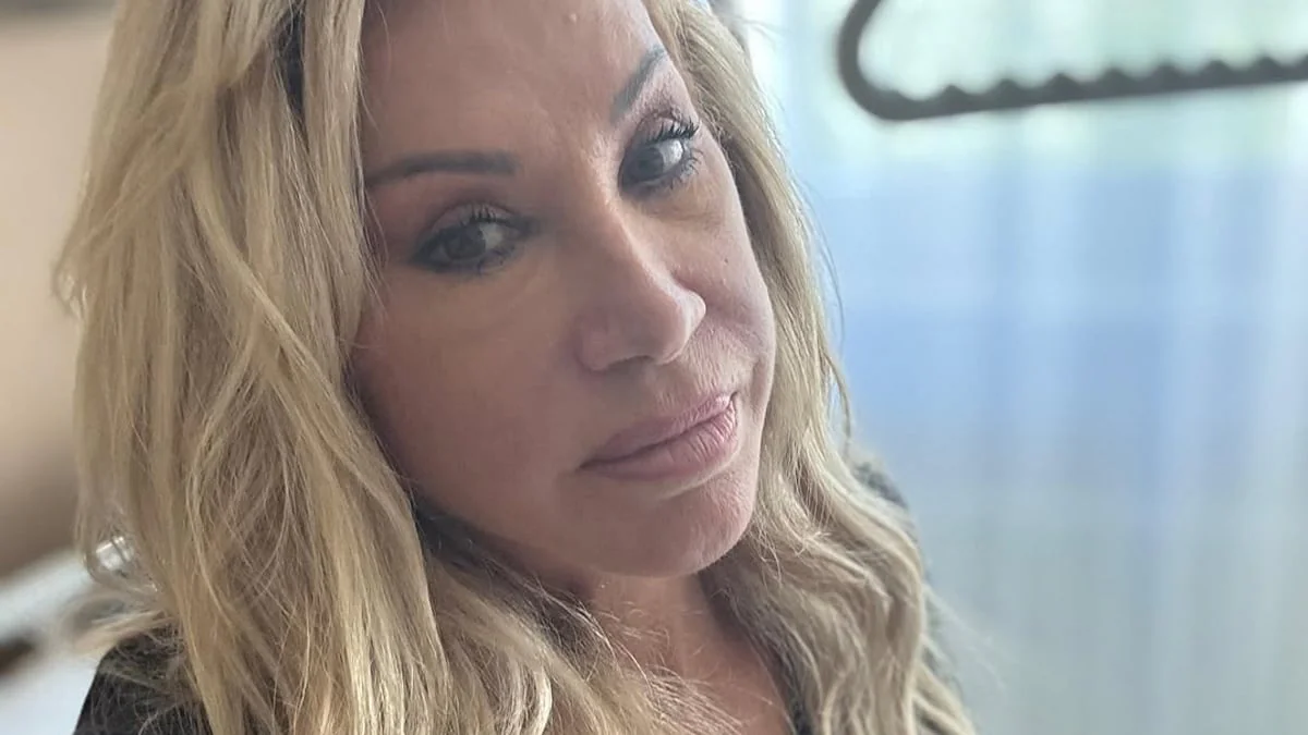 Sorge um Carmen Geiss: Millionärin meldet sich nach Hirn-OP aus dem Krankenhaus