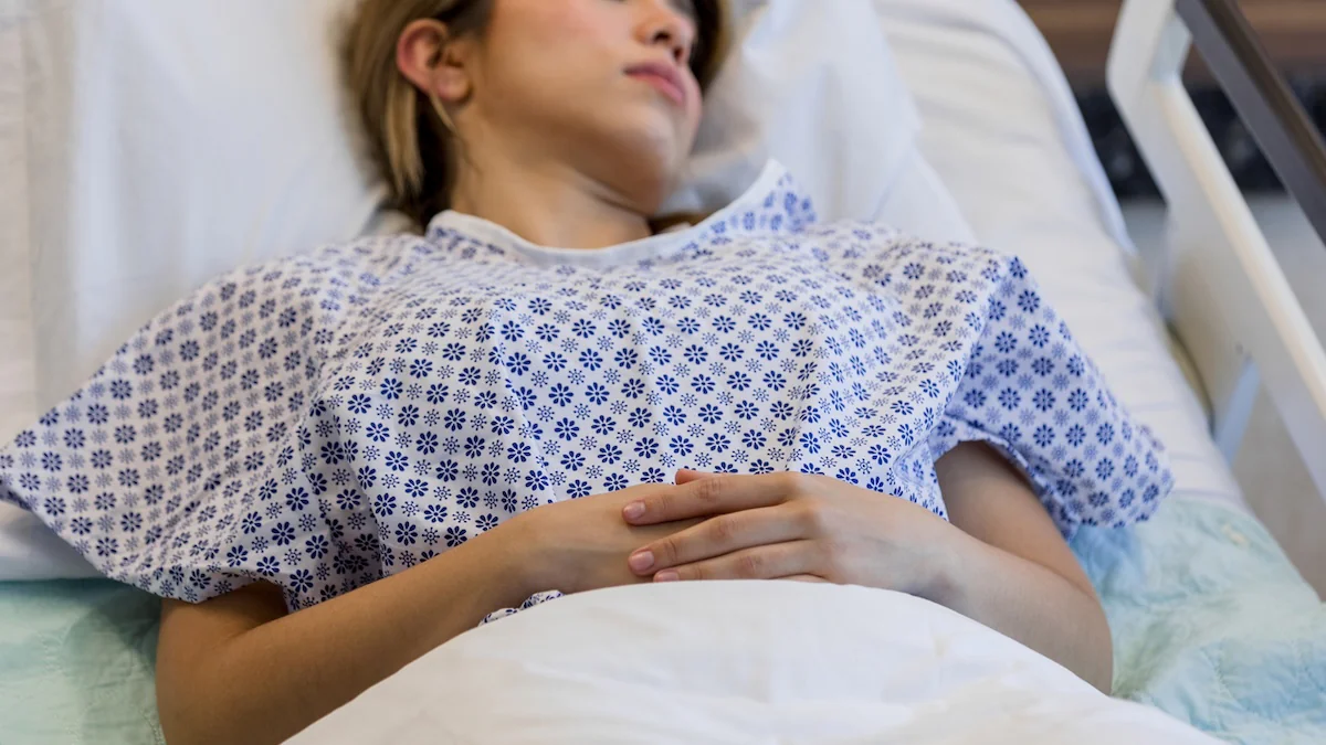 Gefährliches Trend-Getränk? Zwei junge Frauen landen im Krankenhaus