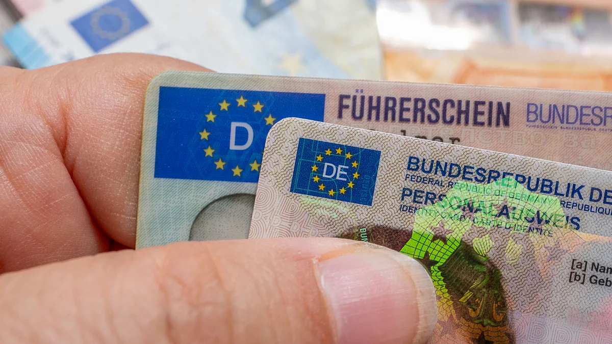 Bis zu 4.500 Euro: Verkehrsminister will Preisexplosion beim Führerschein stoppen