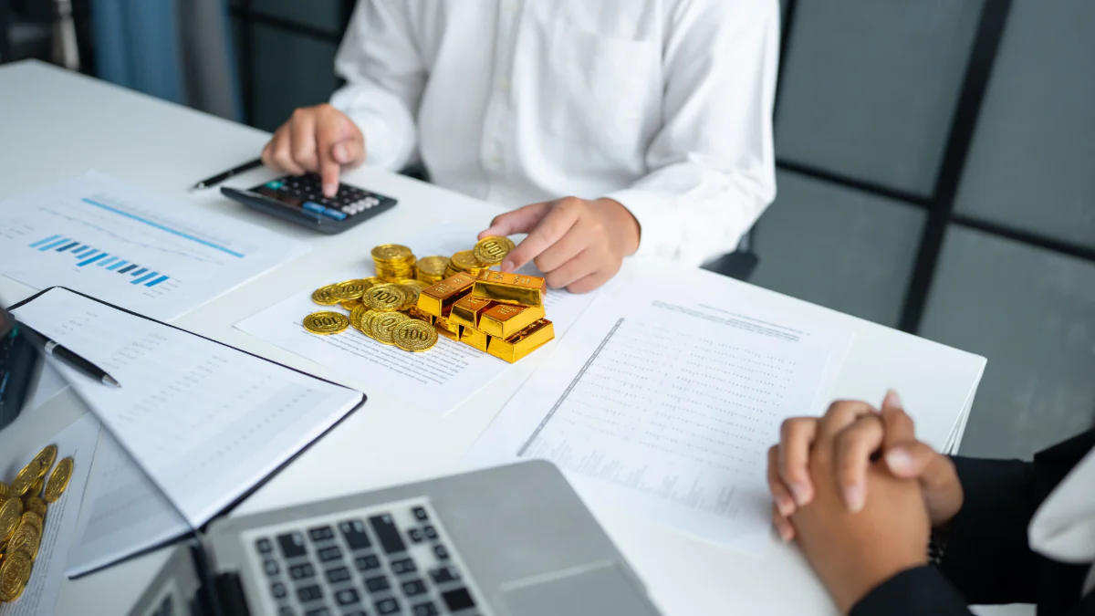 Goldpreis nach Jahren am stärksten gefallen: Schweizer Bank prognostiziert Entwicklung