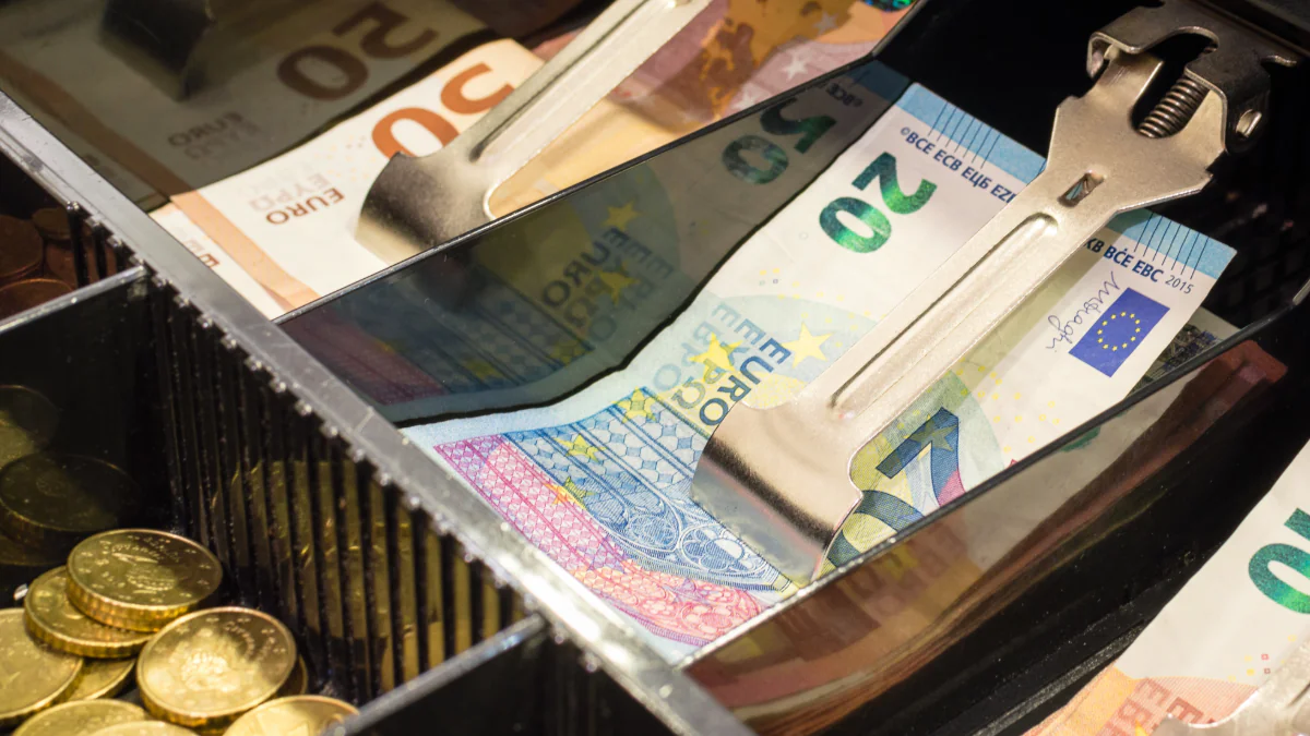 Bargeld im Supermarkt abheben: Experten warnen vor Risiken