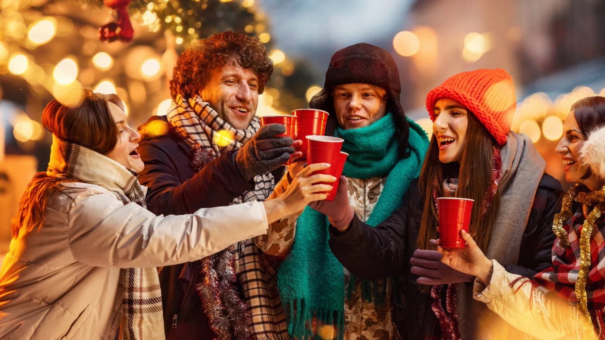 Glühwein-Preise: So teuer wird der Besuch auf dem Weihnachtsmarkt 2025